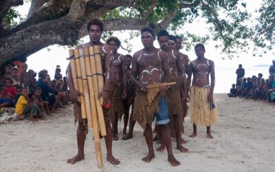 local_solomon_islands_dancers_lr